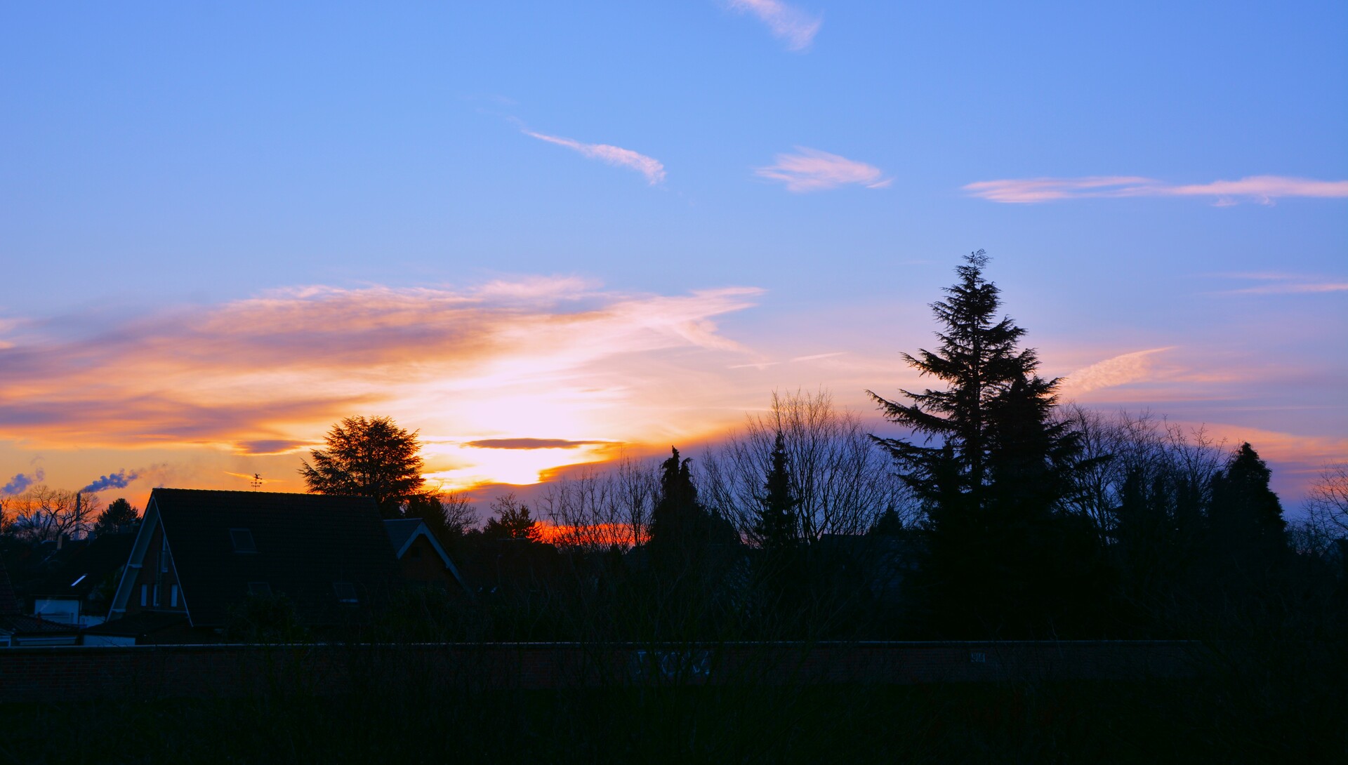 Roofing contractor in Arlington, WA
